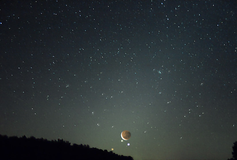 Zodiakallicht vom HTT 2006 &nbsp; &copy; Martin Gembec &nbsp; mit der Mond-Regulus-Planetenkonstellation vom 7.10.2007